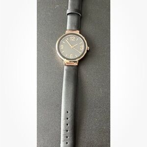 Elegant Black Leather Strap Watch